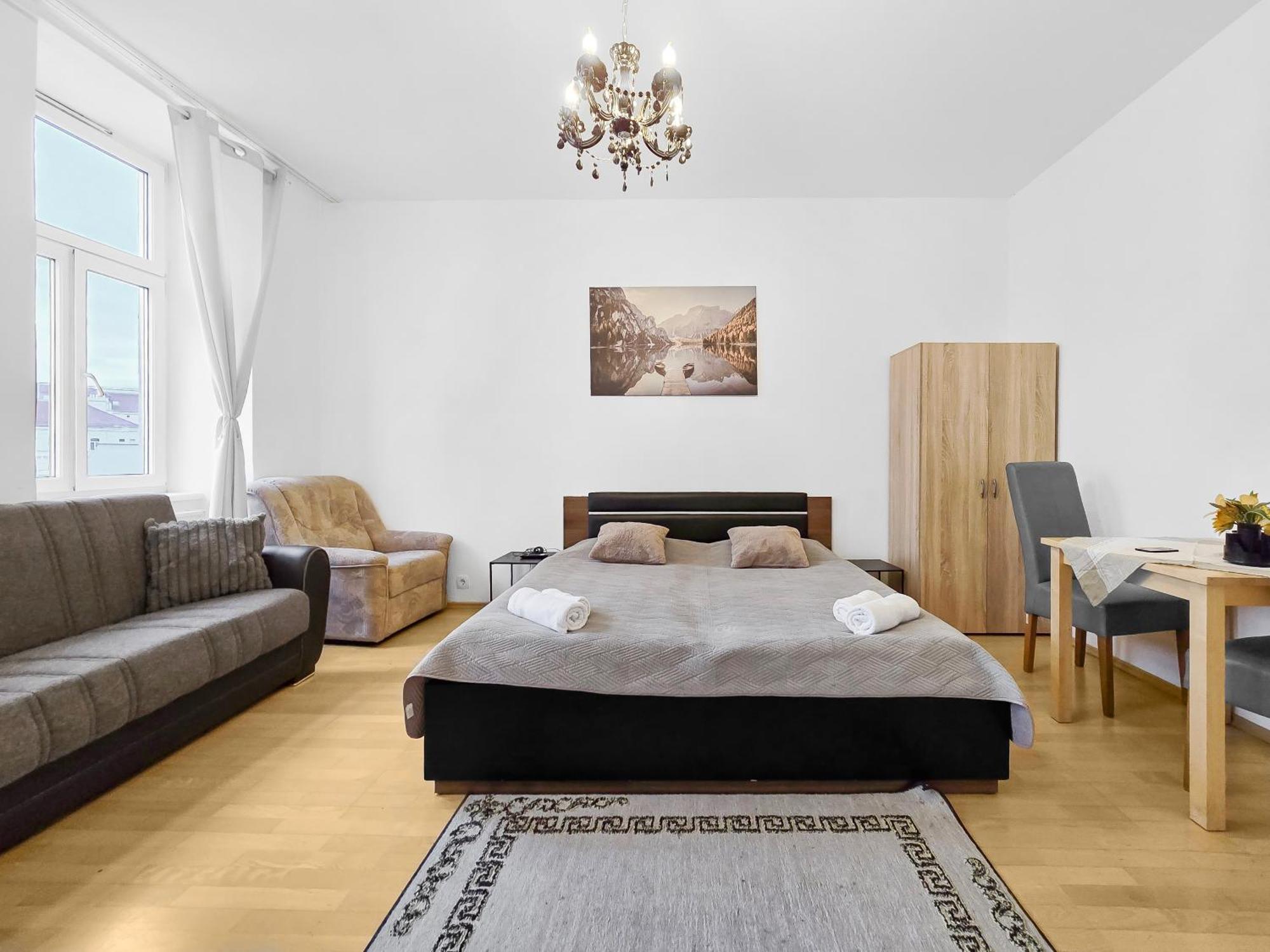 Three King-Size Beds, Three Bedrooms Wien Exteriör bild